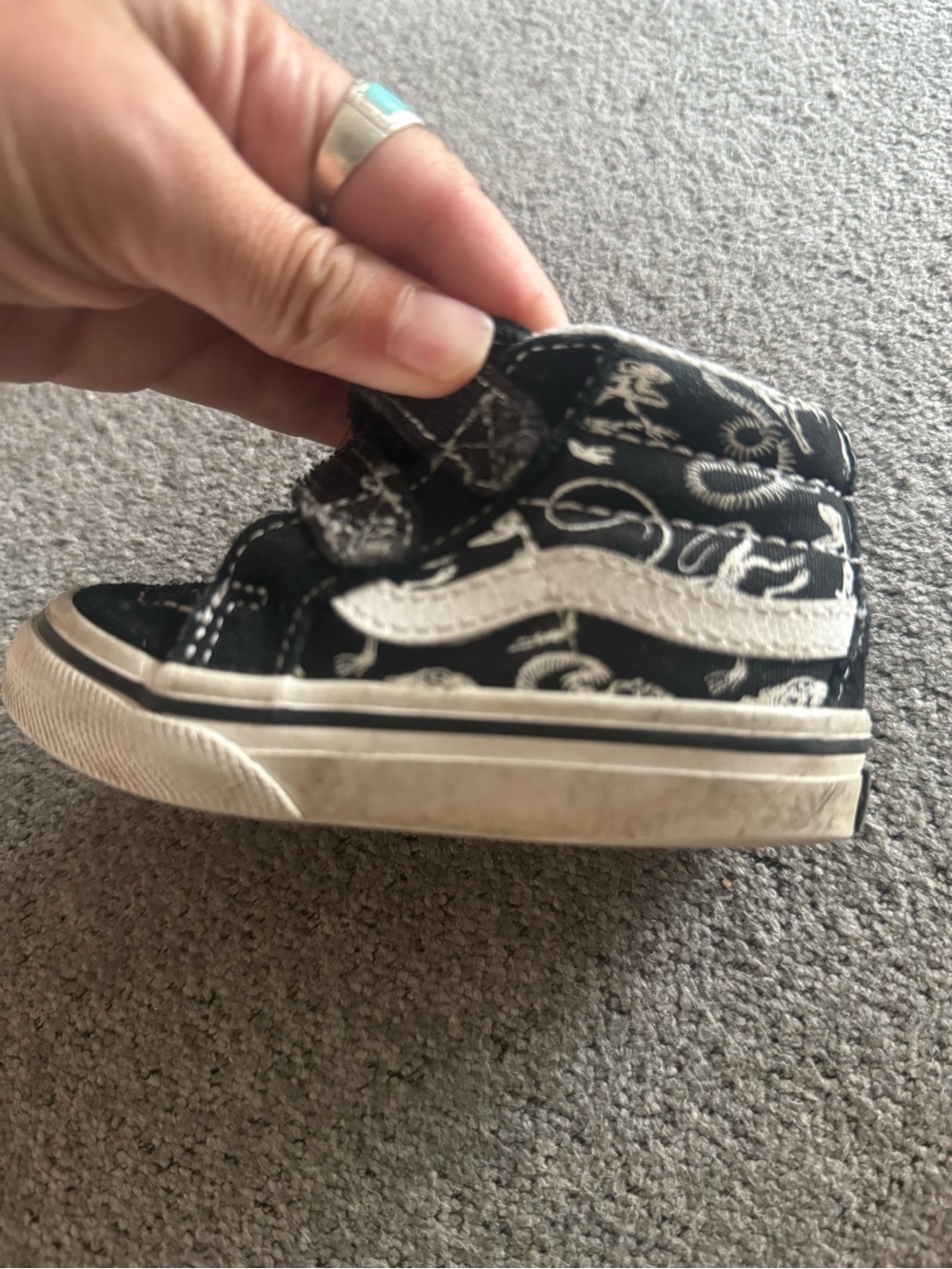 Vans Kids Black & White Bandana-Print High-Top Sneakers